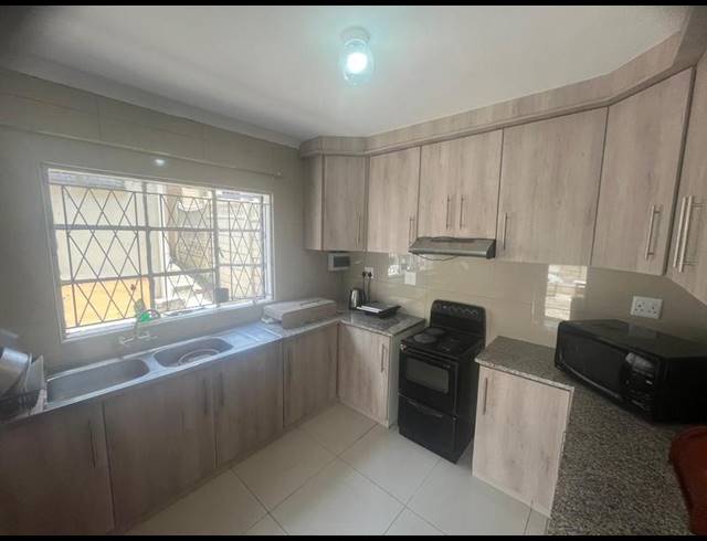 2 BEDROOM HOUSE FOR SALE IN MONTFORD